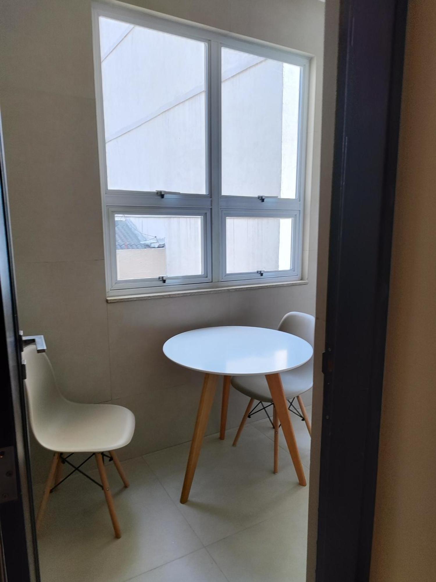A Uma Quadra Da De Copacabana Apartment *